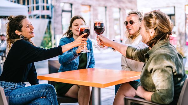 Brouwerij De Brabandere ondersteunt heropstart op 8 mei: gratis vat of bak voor horecazaken
