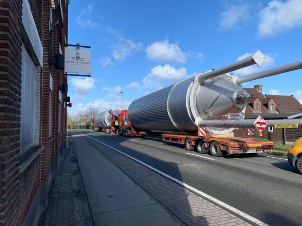 Vijf nieuwe biertanks voor Brouwerij De Brabandere