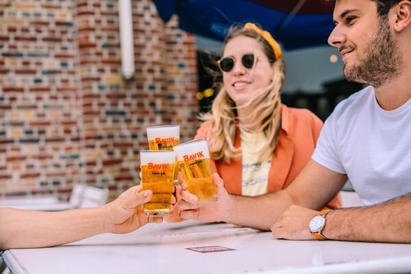 Brouwerij De Brabandere ondersteunt heropstart op 8 mei: gratis vat of bak voor horecazaken