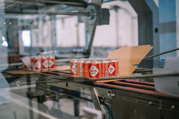 Brouwerij De Brabandere investeert in volle coronacrisis in een nieuwe blikken- en verpakkingslijn